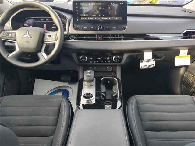 new 2025 Mitsubishi Outlander car, priced at $40,240