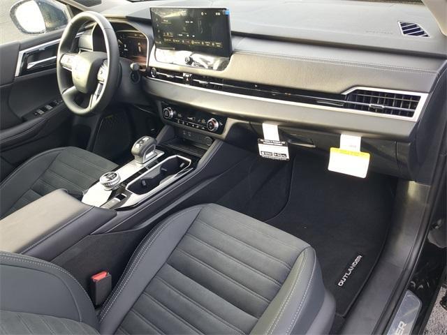 new 2025 Mitsubishi Outlander car, priced at $40,240