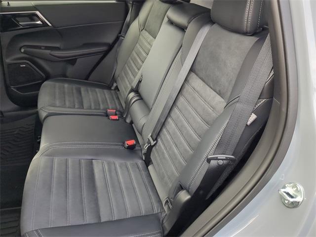 new 2025 Mitsubishi Outlander car, priced at $41,560