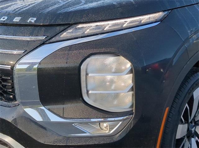 new 2025 Mitsubishi Outlander car, priced at $42,100