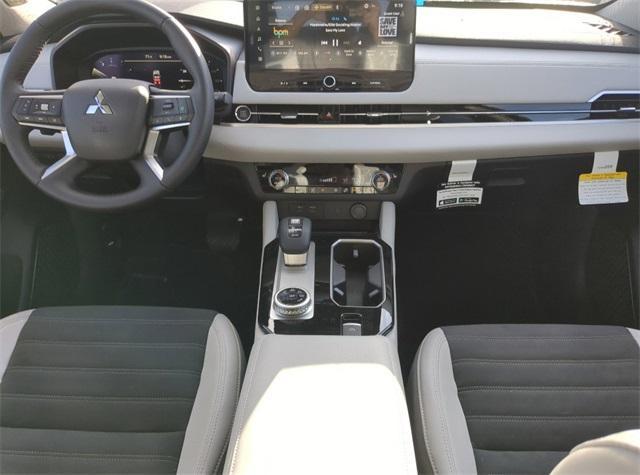 new 2025 Mitsubishi Outlander car, priced at $42,100