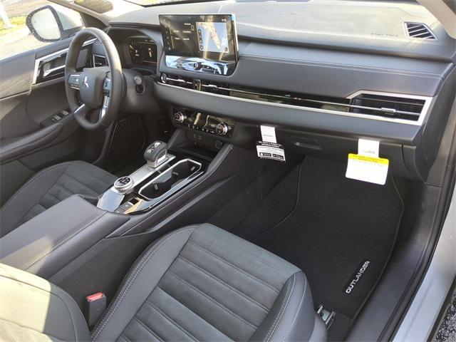 new 2025 Mitsubishi Outlander car, priced at $39,445