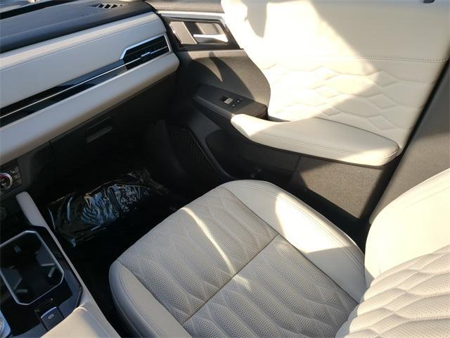 new 2025 Mitsubishi Outlander car, priced at $42,590