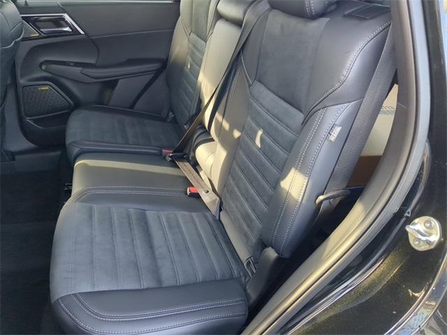 new 2025 Mitsubishi Outlander car, priced at $40,715