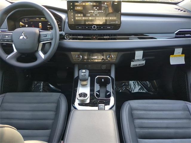 new 2025 Mitsubishi Outlander car, priced at $40,715