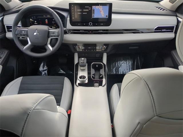 new 2025 Mitsubishi Outlander car, priced at $40,040
