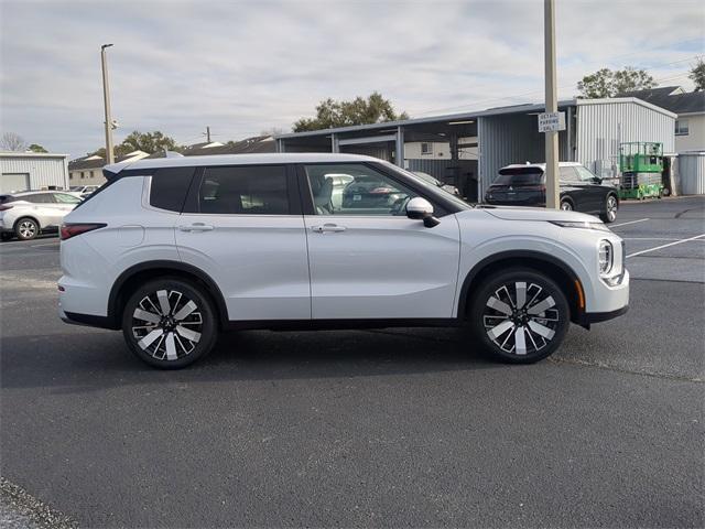 new 2025 Mitsubishi Outlander car, priced at $40,040