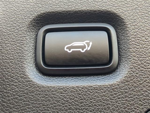 used 2023 Hyundai Santa Fe car, priced at $25,997