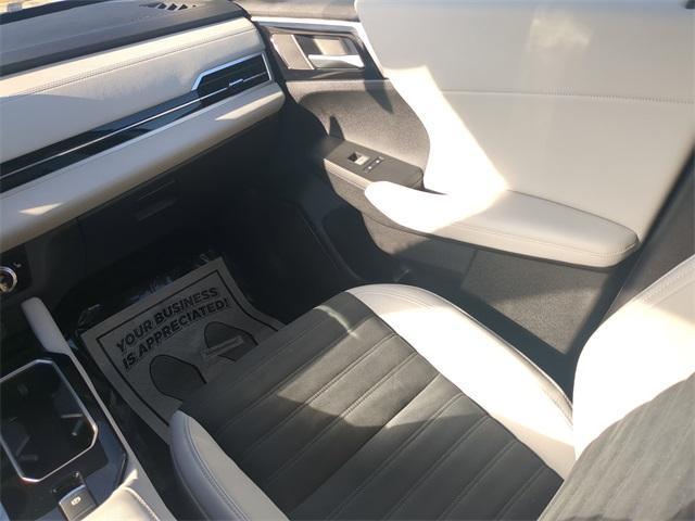 new 2025 Mitsubishi Outlander car, priced at $41,810