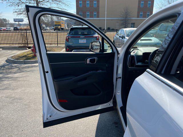 new 2026 Kia Sorento car, priced at $31,355