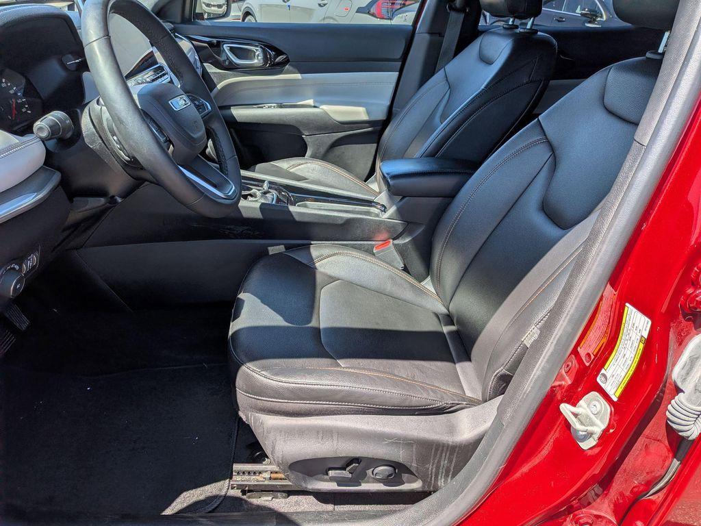 used 2024 Jeep Compass car, priced at $23,111