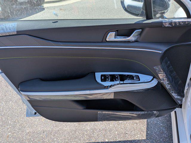 new 2026 Kia K5 car, priced at $33,020