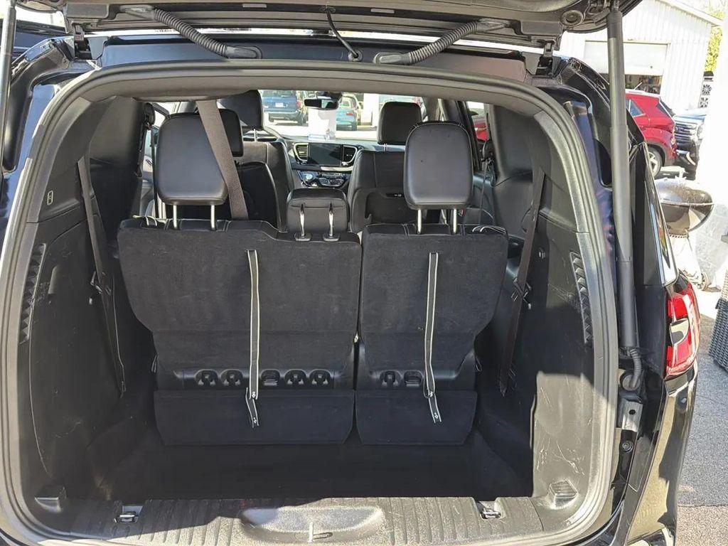 used 2026 Chrysler Pacifica car, priced at $27,650
