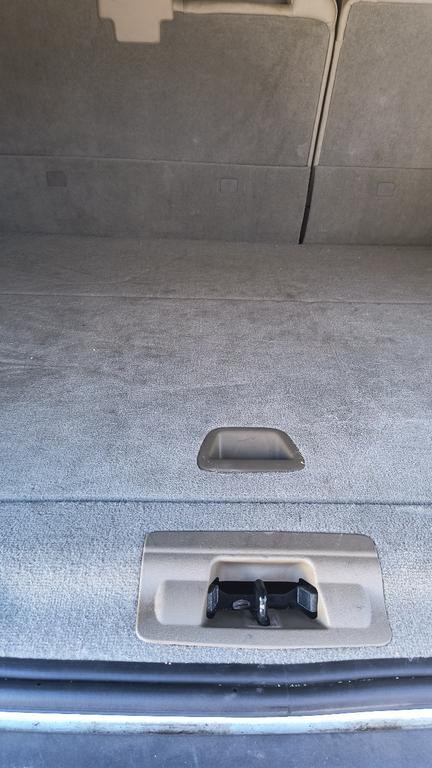 Land Rover Range Rover Sport view 2