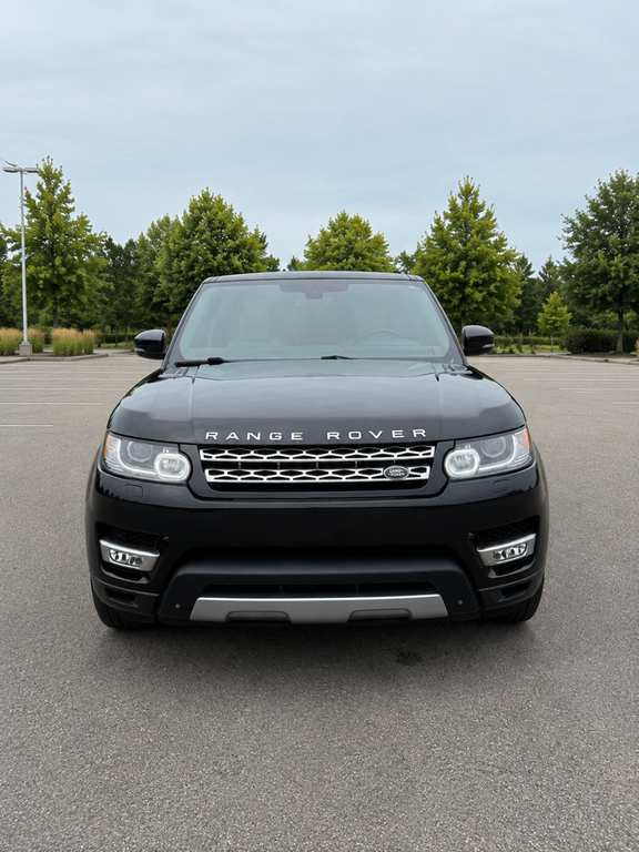 Land Rover Range Rover Sport view 3