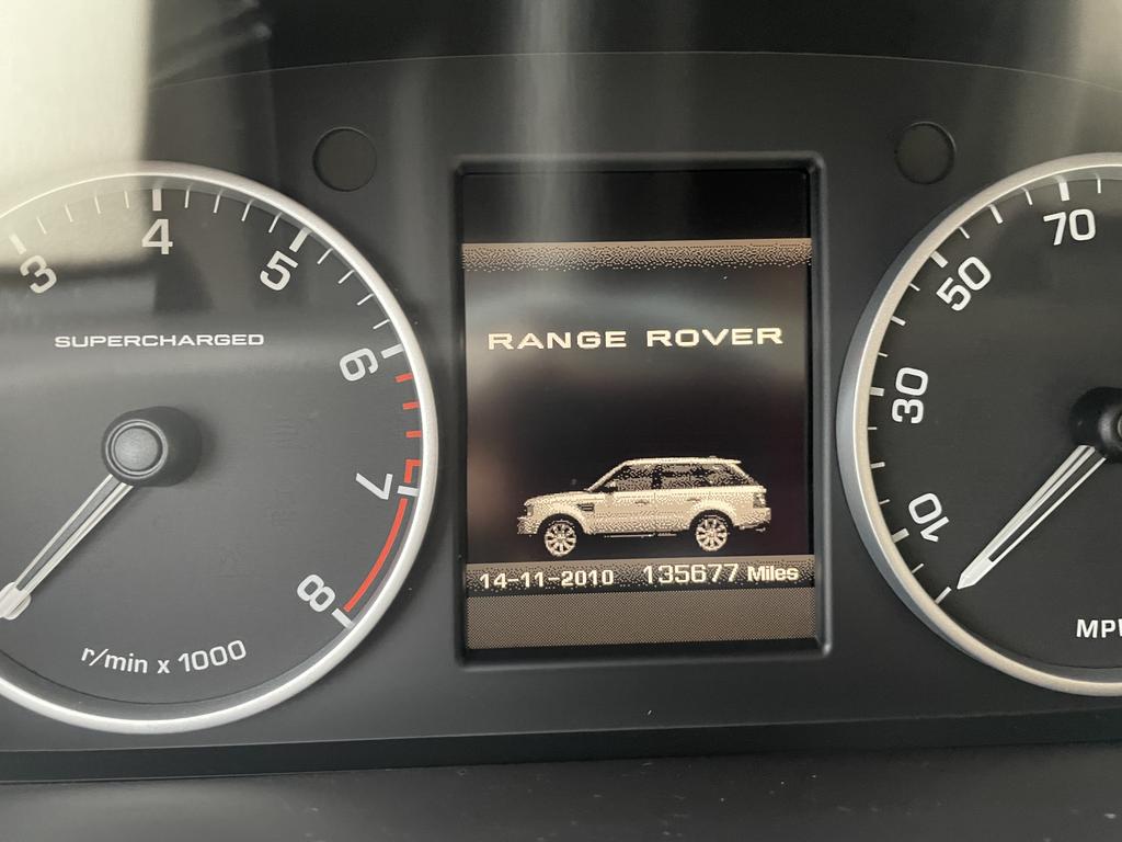 Land Rover Range Rover Sport view 2