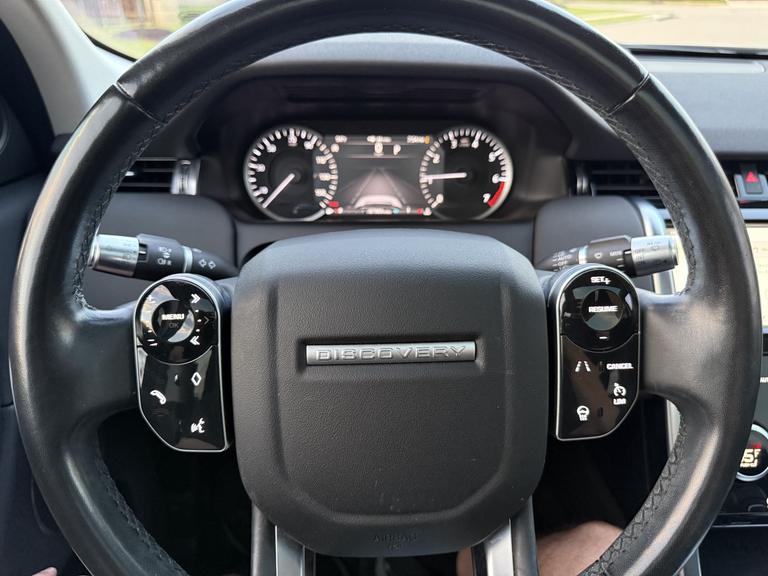 Land Rover Discovery Sport view 16