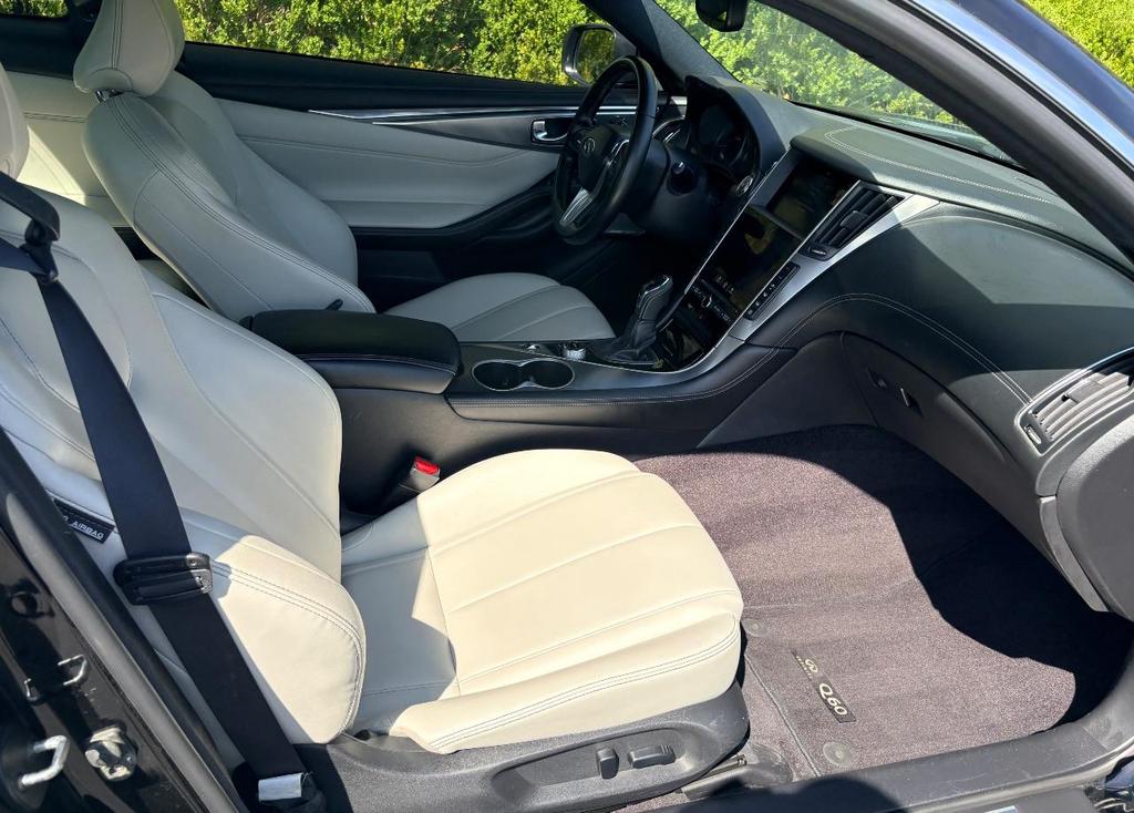 2020 Infiniti Q60 3.0t LUXE thumbnail 11