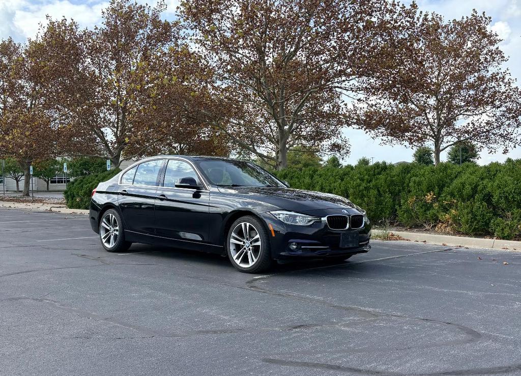2018 BMW 330i xDrive thumbnail 8