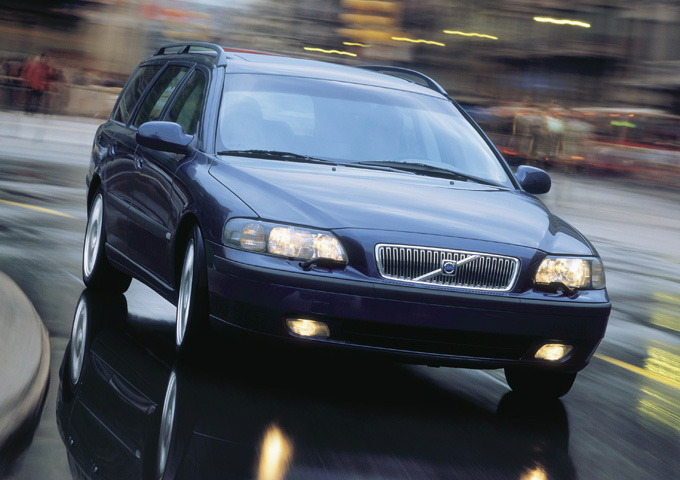 New 2003 Volvo V70