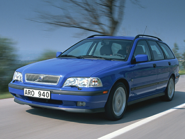 New 2000 Volvo V40