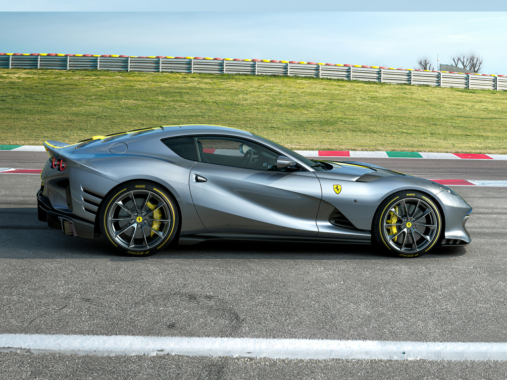 New 2022 Ferrari 812 Competizione