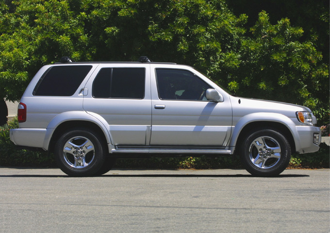 New 2003 INFINITI QX4