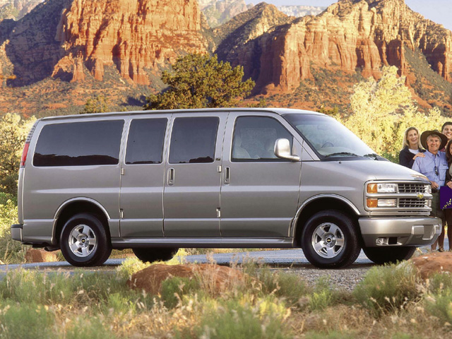 New 2002 Chevrolet Express 3500