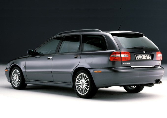 New 2004 Volvo V40