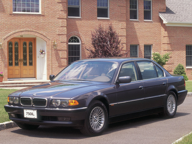 New 2000 BMW 750