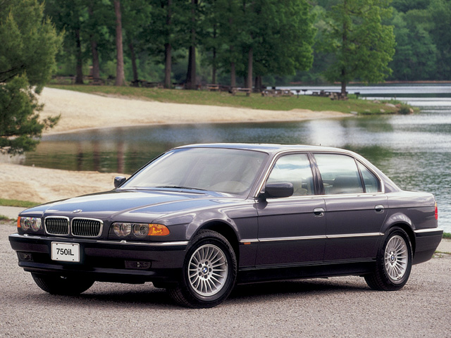 New 2000 BMW 750