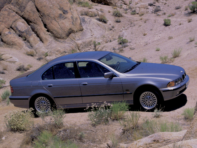 New 2000 BMW 528