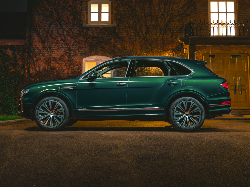 New 2022 Bentley Bentayga Hybrid