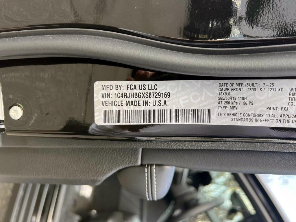 new 2025 Jeep Grand Cherokee car, priced at $47,495