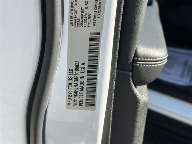used 2023 Jeep Grand Cherokee car, priced at $27,450