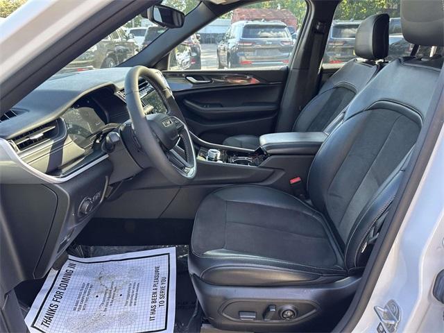 used 2023 Jeep Grand Cherokee car, priced at $27,450