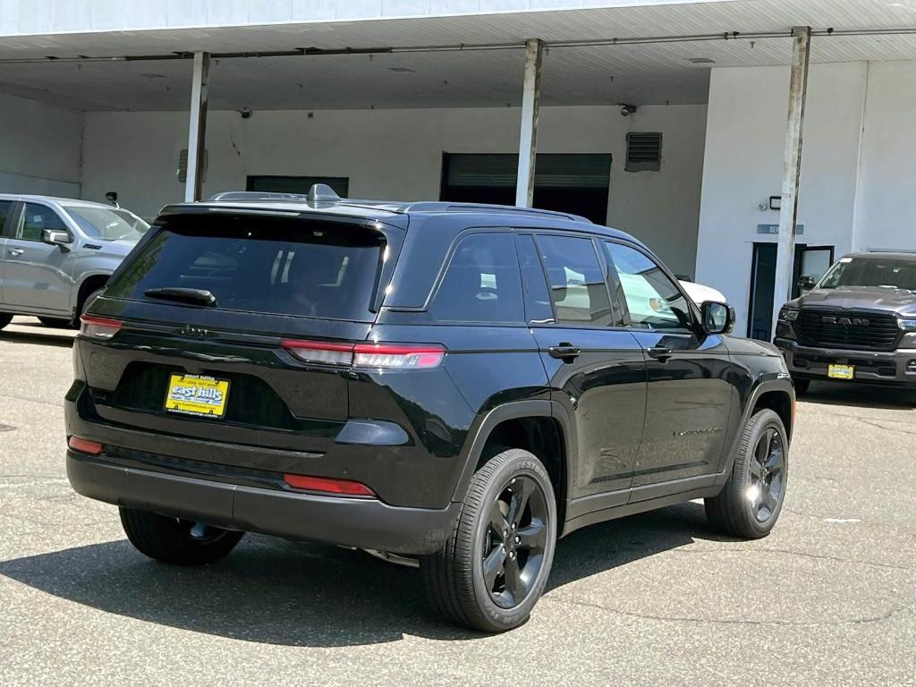 new 2025 Jeep Grand Cherokee car, priced at $48,375