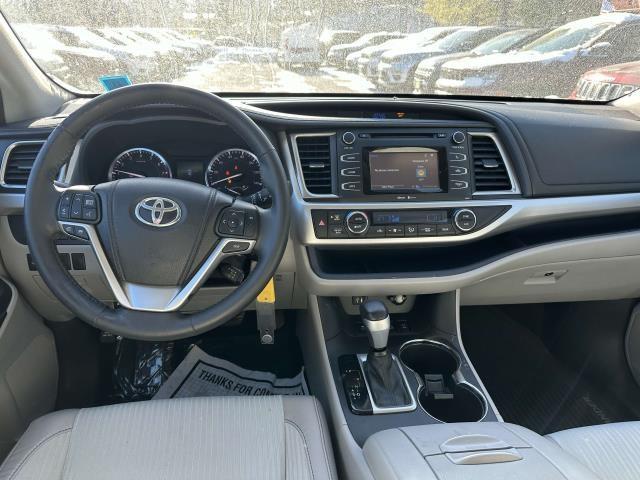 used 2014 Toyota Highlander car, priced at $19,153