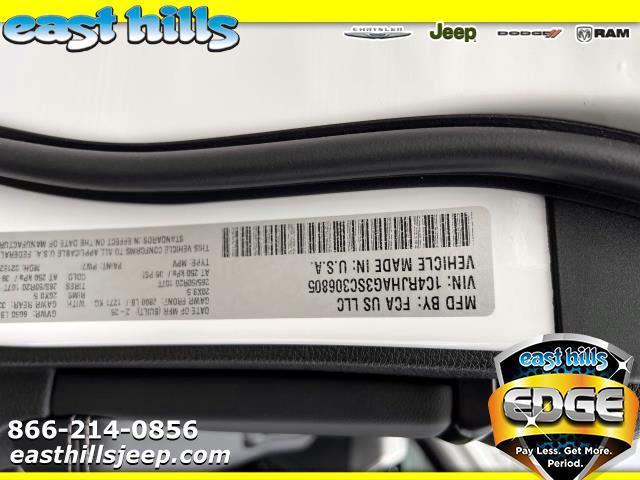 new 2025 Jeep Grand Cherokee car, priced at $48,205