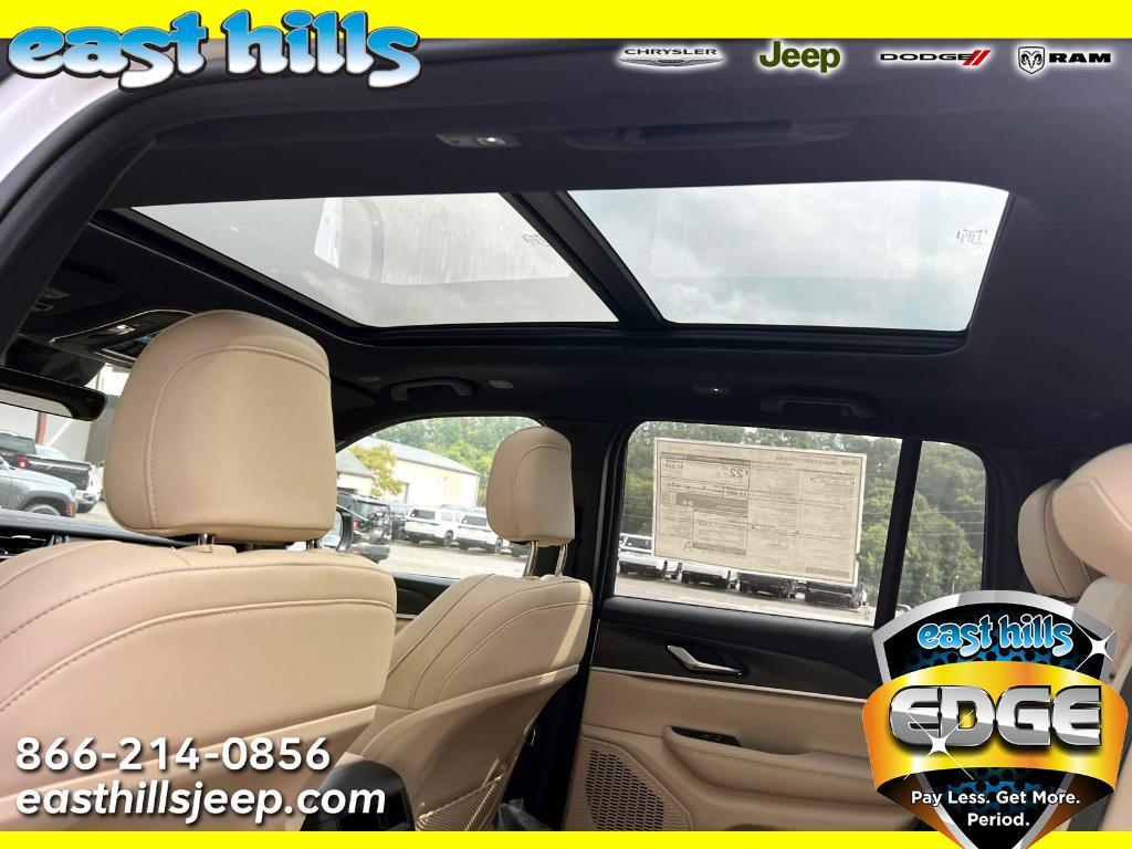 new 2025 Jeep Grand Cherokee car, priced at $49,840