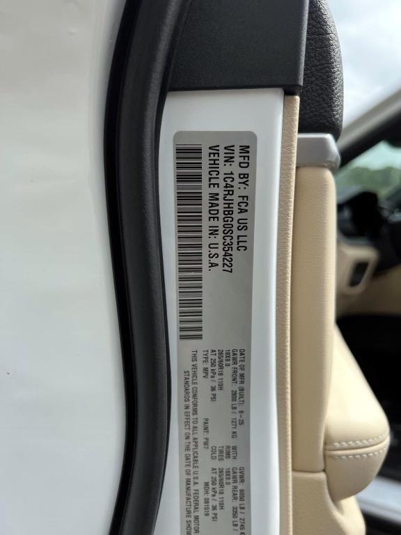 new 2025 Jeep Grand Cherokee car, priced at $49,840