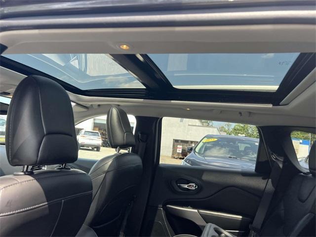 used 2019 Jeep Cherokee car, priced at $16,975