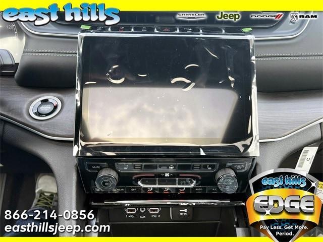 new 2025 Jeep Grand Cherokee car, priced at $53,160