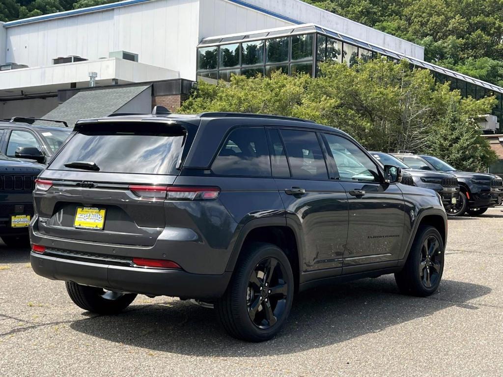 new 2025 Jeep Grand Cherokee car, priced at $48,375