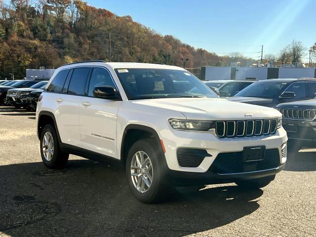 new 2025 Jeep Grand Cherokee car, priced at $43,375