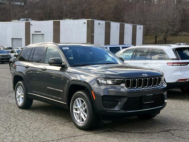 new 2025 Jeep Grand Cherokee car, priced at $42,175