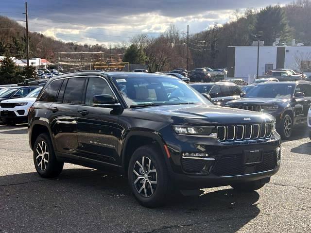 new 2025 Jeep Grand Cherokee car, priced at $49,810