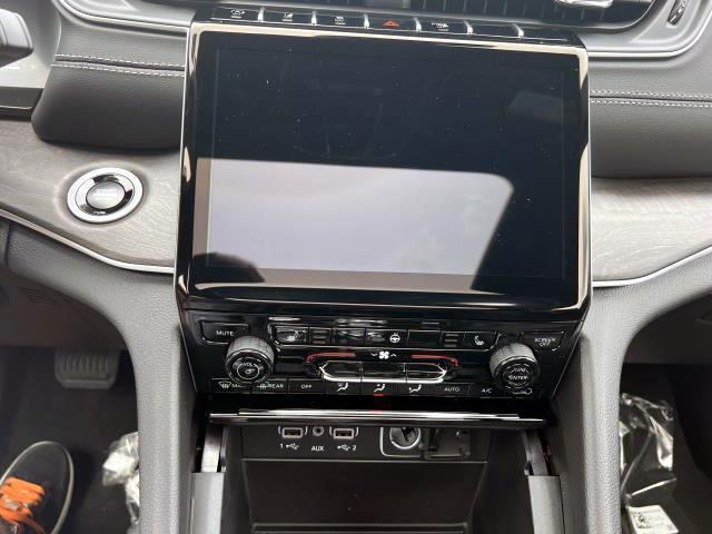 new 2025 Jeep Grand Cherokee L car, priced at $52,690