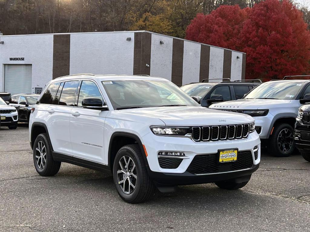 new 2025 Jeep Grand Cherokee car, priced at $46,900