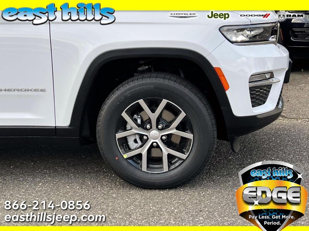 new 2025 Jeep Grand Cherokee car, priced at $46,900